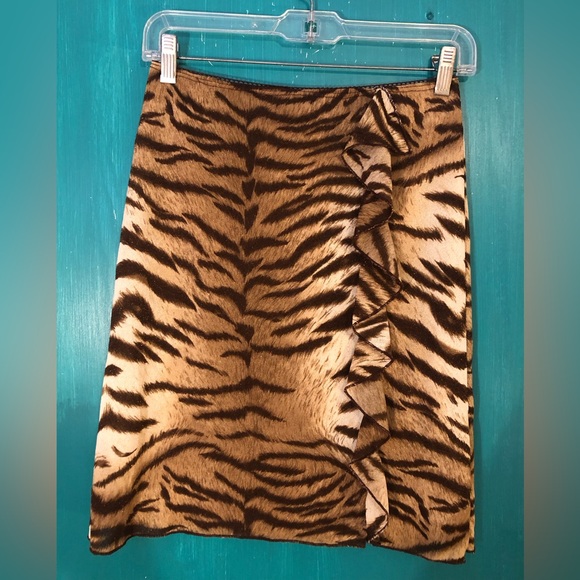 Sirens Animal Print Mini Skirt 🐯 - Picture 3 of 6